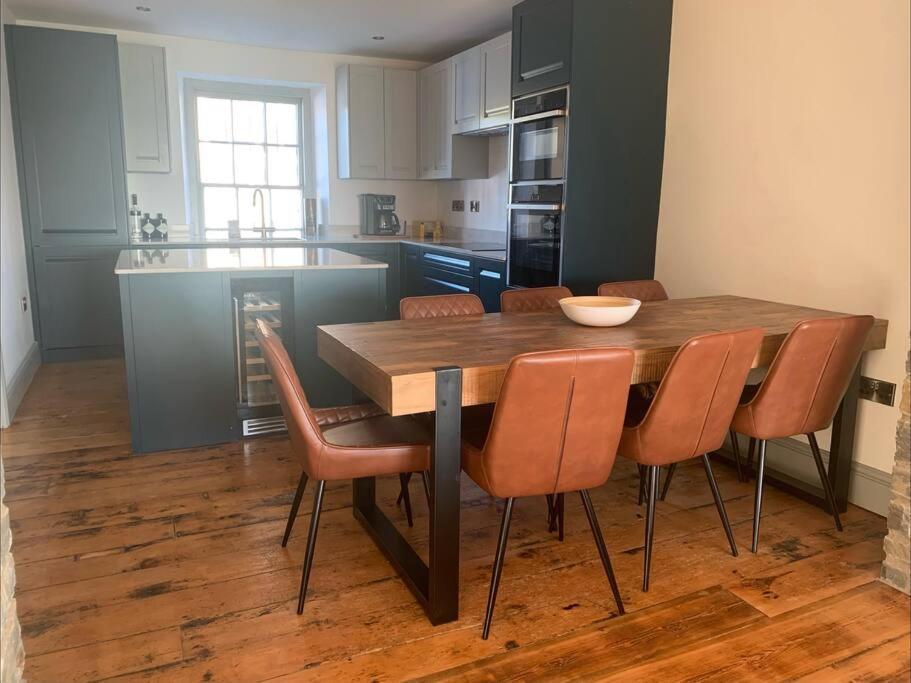 Aberaeron Island House - Panoramic Harbour Views Villa Kültér fotó